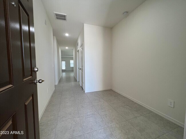 Foto del edificio - 5728 W Sunrise Dr