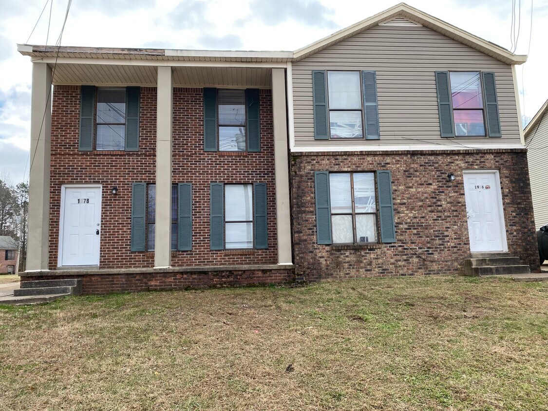 1978 N Royal St, Jackson, TN 38305 Townhome Rentals in Jackson TN