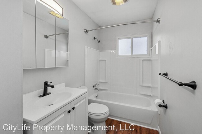 Building Photo - 3 br, 1 bath House - 10821 Bellview Drive