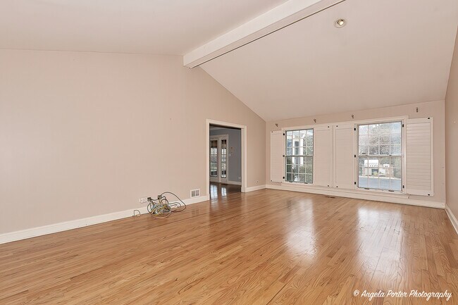 Foto del edificio - 756 Stonegate Rd