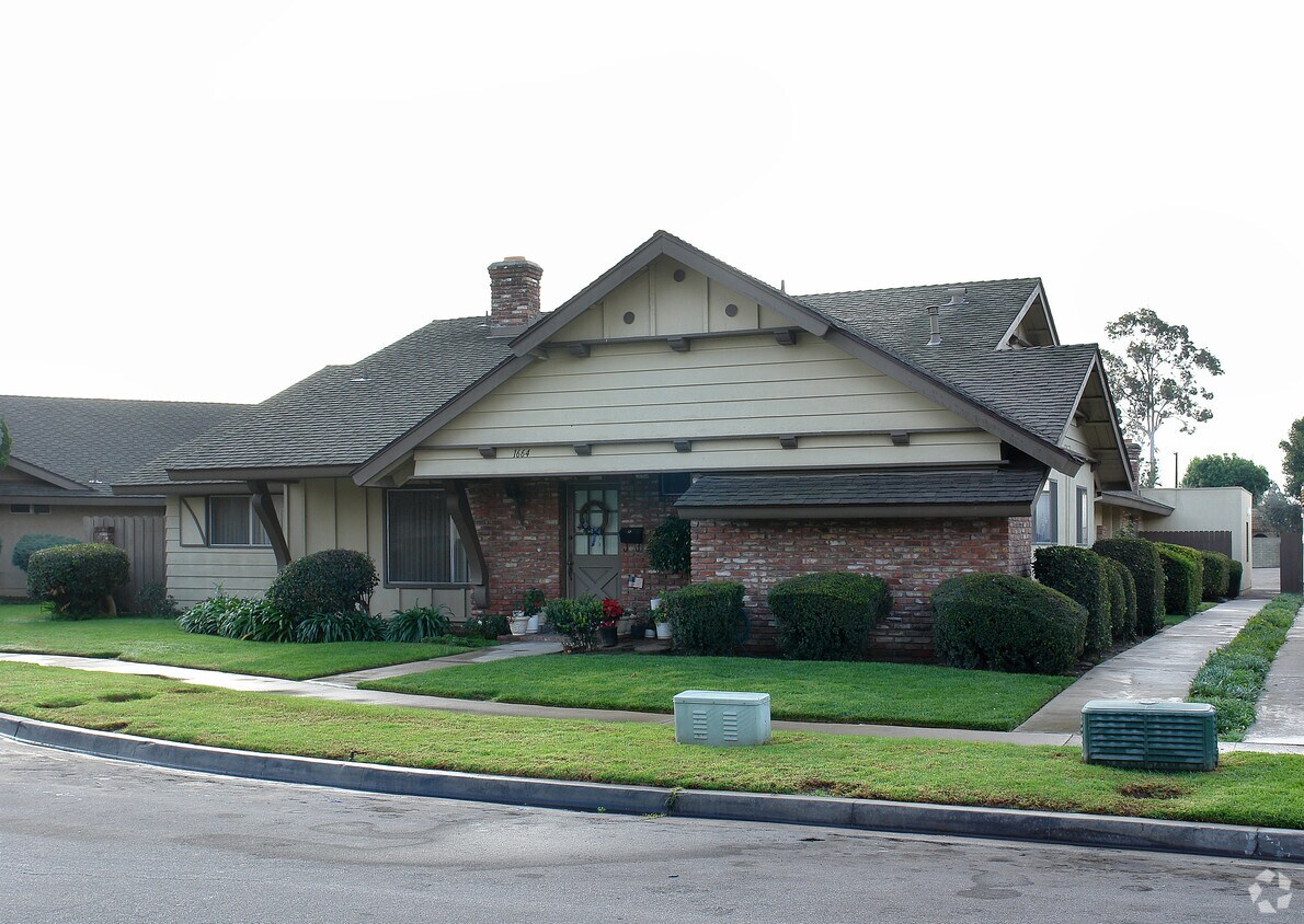 Building Photo - 1664 W Cindy Ln