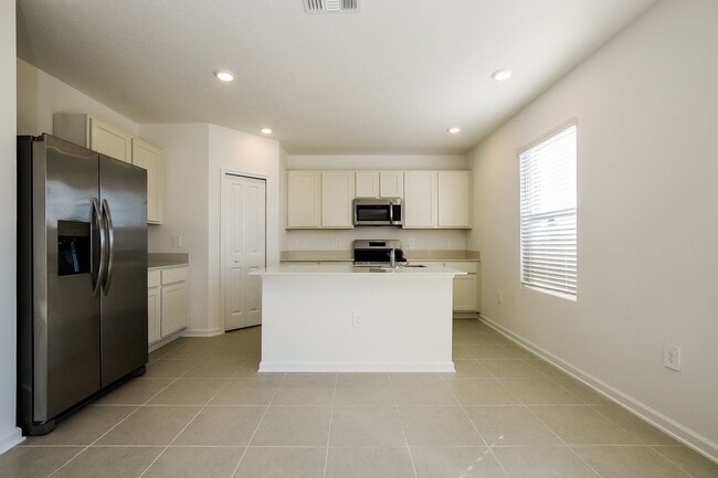 Building Photo - 4829 Katrina Dr