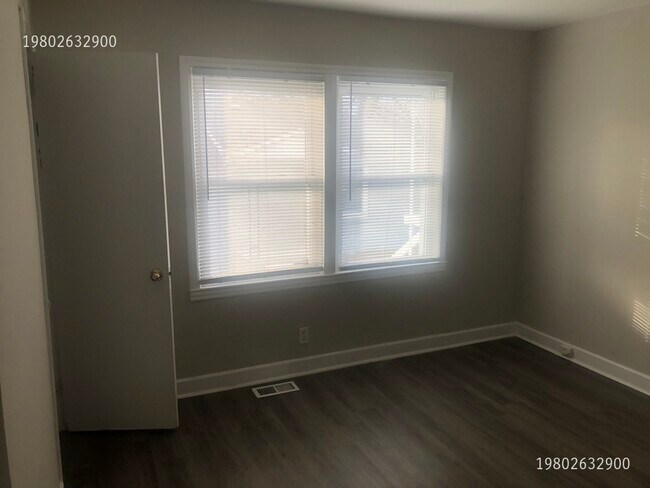 Foto del edificio - 1028 Rodey Ave