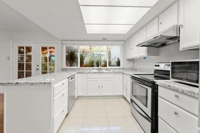 Building Photo - 7108 Coral Gables Cir