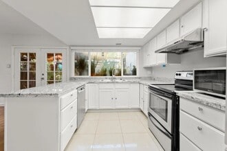 Building Photo - 7108 Coral Gables Cir