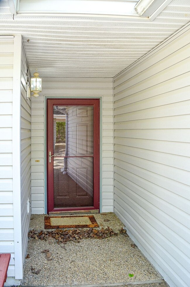 Building Photo - East Gate Area | Home | Unfurnished