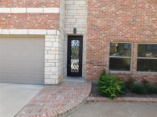 Building Photo - 2240 Jackson Cir
