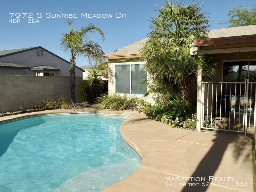 Primary Photo - Large 4bd/2ba in Rita Ranch with Pool