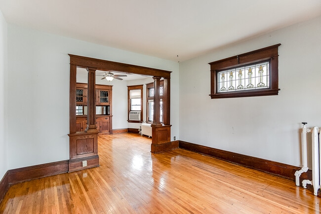 Building Photo - 1303 Englewood Ave
