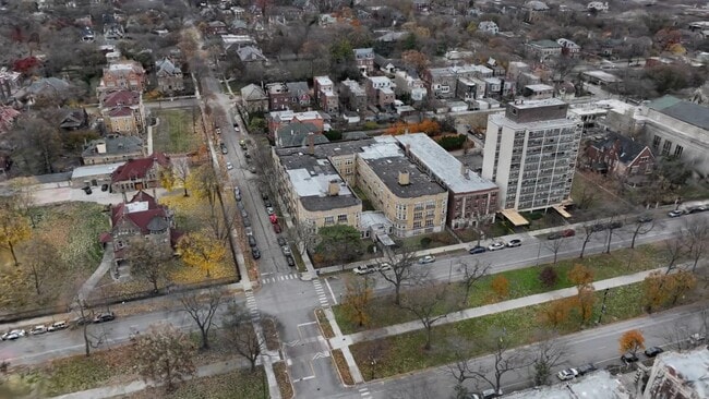  - 4901 S Drexel