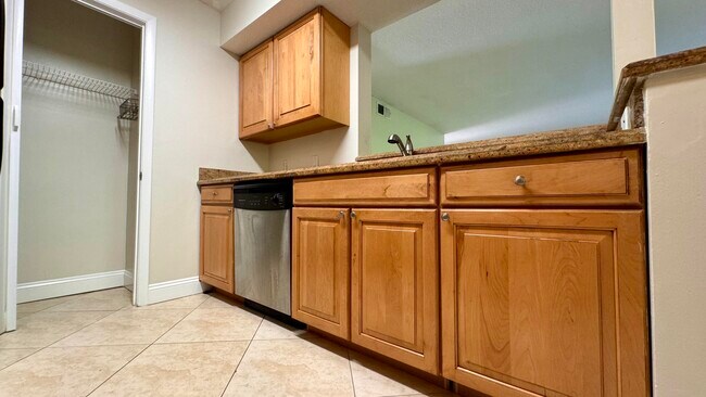 Building Photo - 815 Boynton Beach Blvd