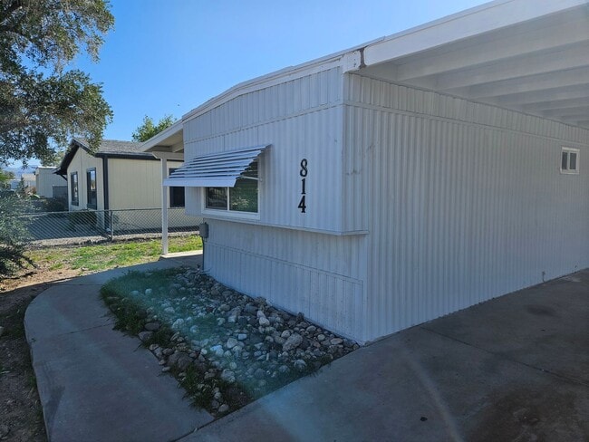 Building Photo - 2 Bedroom Single Wide Mobile in Bullhead City