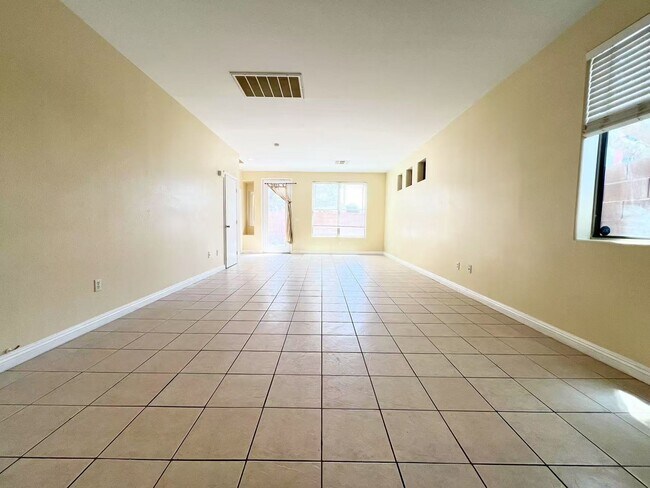 Foto del edificio - Bright & Cozy 3-Bedroom Retreat in a Great...