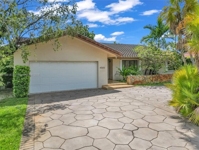 Foto del edificio - 4585 SW 87th Ave