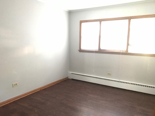 Foto del edificio - 1620 Dempster St