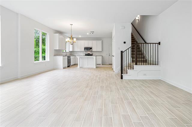 Building Photo - 321 Oakbend Dr