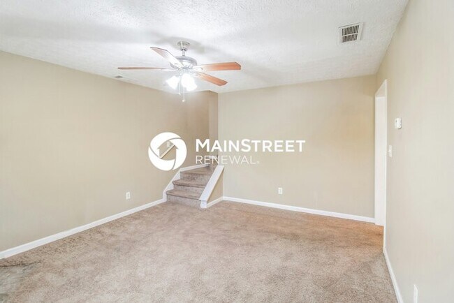 Foto del edificio - 4 Bedroom Pet-Friendly Home in Covington, GA with Main Street Renewal