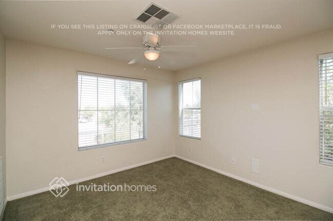 Foto del edificio - 4790 Pencarrow Ct