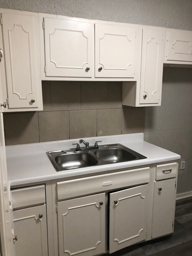 Foto del edificio - 5626 Park Ave | 2 BR 1 BA