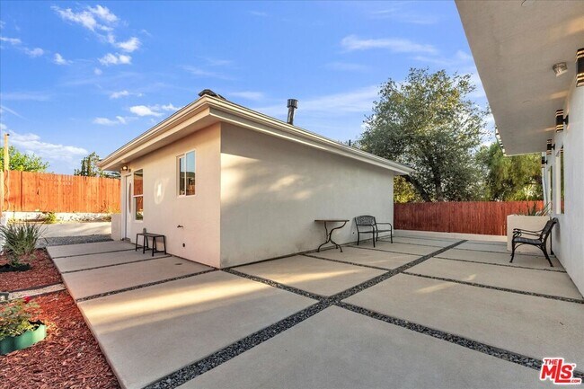 Foto del edificio - 10349 Hillhaven Ave