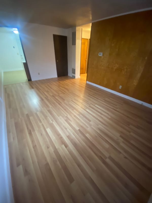 Building Photo - 211 N 16th Ave