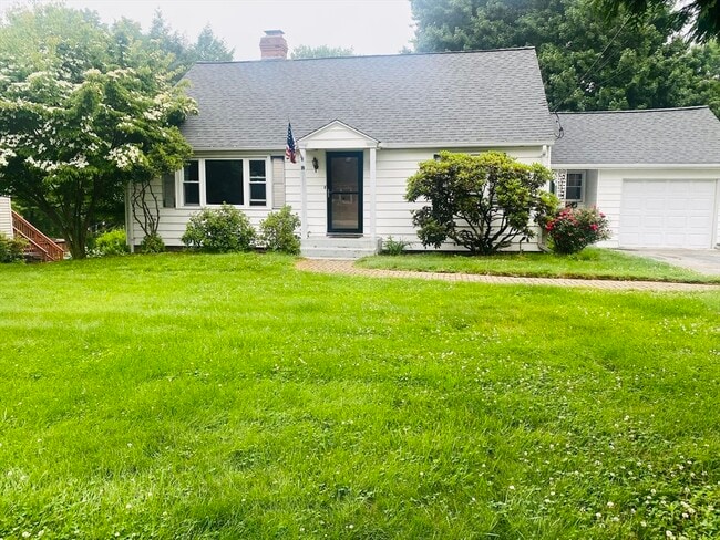 Building Photo - 8 Ashcroft St