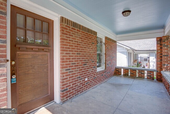 Foto del edificio - 1766 W Forrest Ave