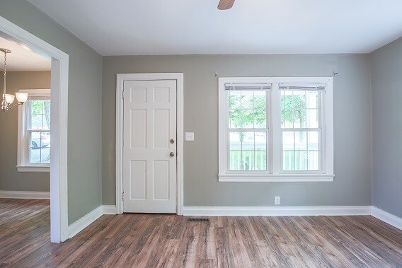 Building Photo - 600 Hillcrest Dr