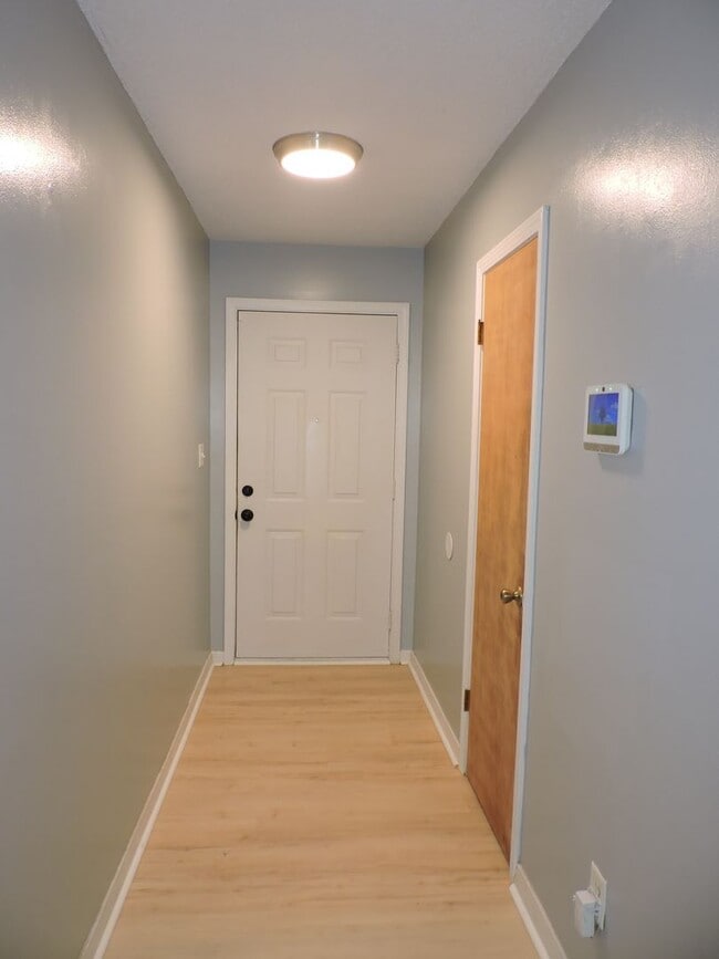 Building Photo - Easy access to Whiting Field!