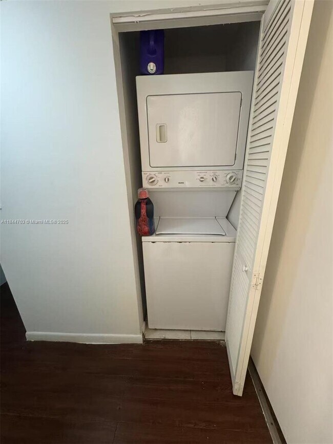 Foto del edificio - 14931 SW 82nd Terrace