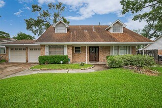 Building Photo - 13351 Oak Leaf Ln