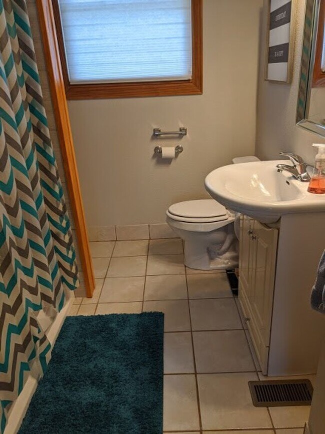 Foto del edificio - Spacious Single Family Home