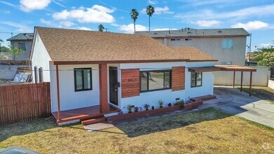 Building Photo - 905 N Albertson Ave