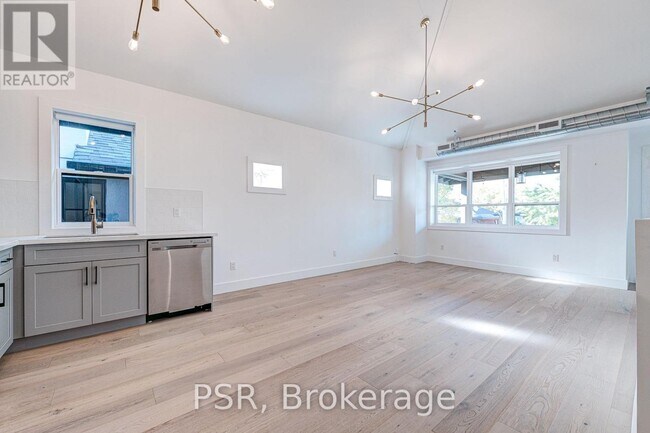 Photo du bâtiment - 87 Hammersmith Ave