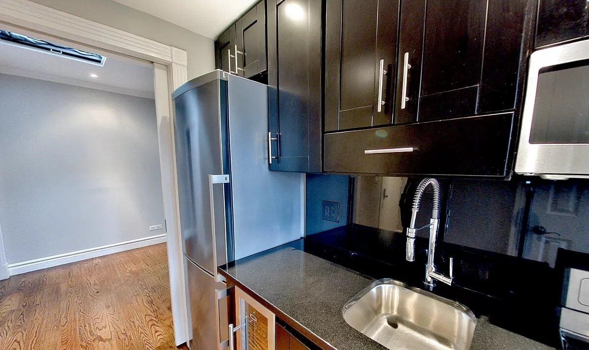 Foto principal - 521 E 5th St