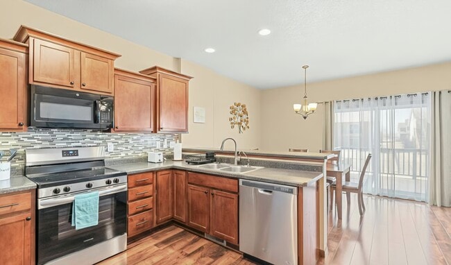 Building Photo - 1795 Sara Ct