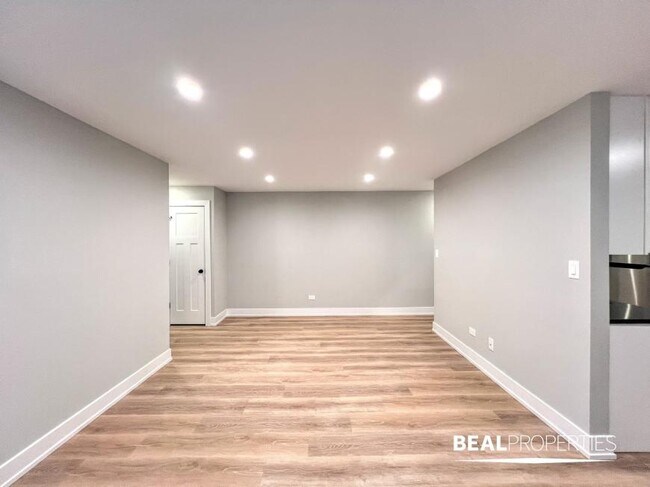 Foto del edificio - 1 bedroom in CHICAGO IL 60657