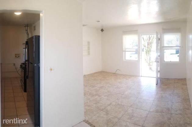 Building Photo - 1 br, 1 bath House - 324 N Martin Ave