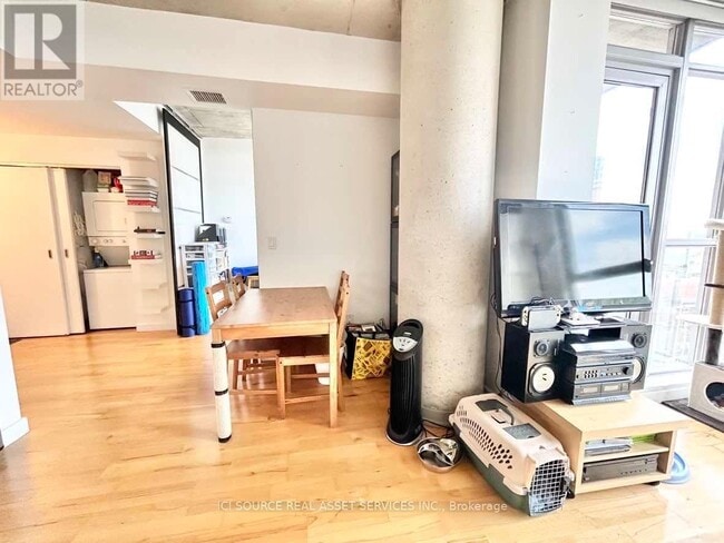 Building Photo - 179 George St