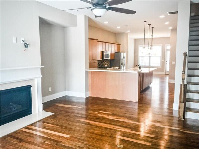 Building Photo - 325 Alderwood Ln