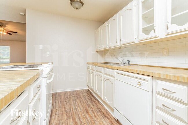 Building Photo - 6503 Greenspring Dr