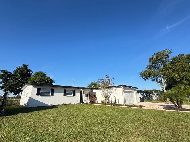 Building Photo - Welcome home — you’ve finally found the one!