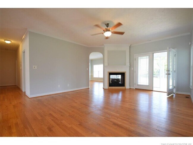 Building Photo - 933 Dalmore Dr