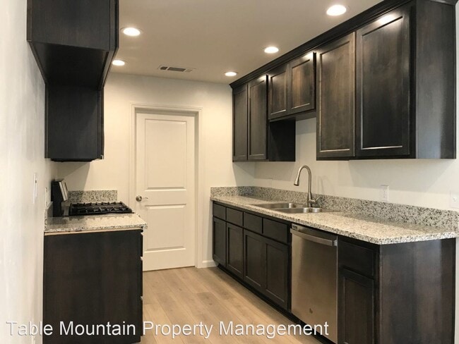 Building Photo - 4 br, 2 bath House - 5395 Crest Ridge Dr