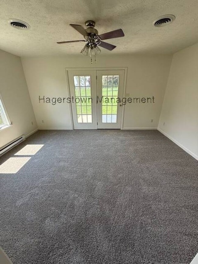 Building Photo - 1 Level Home in Greencastle