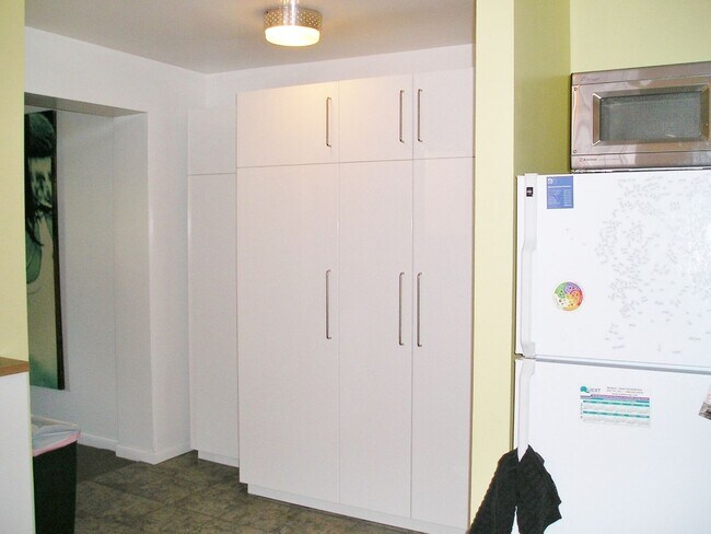 Building Photo - Beautiful 3 bed 2 bath home in Denver Available Mid September