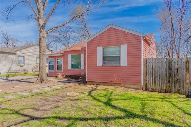 Foto del edificio - 600 NE 11th St