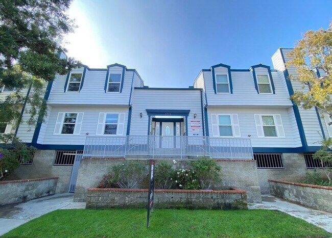 Foto del interior - 1611 S Bundy Dr