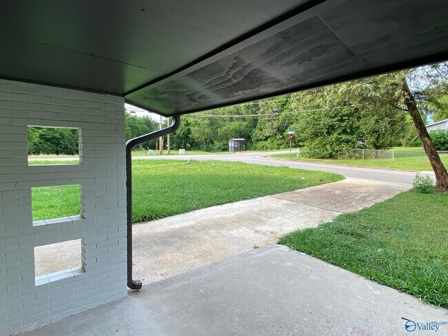 Building Photo - 2263 Norwood Dr NW