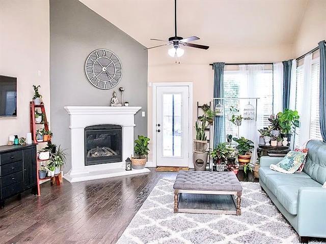 Building Photo - 10617 Fort Davis Pl